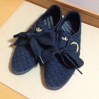 アディダス(adidas)のadidas スニーカー(スニーカー)