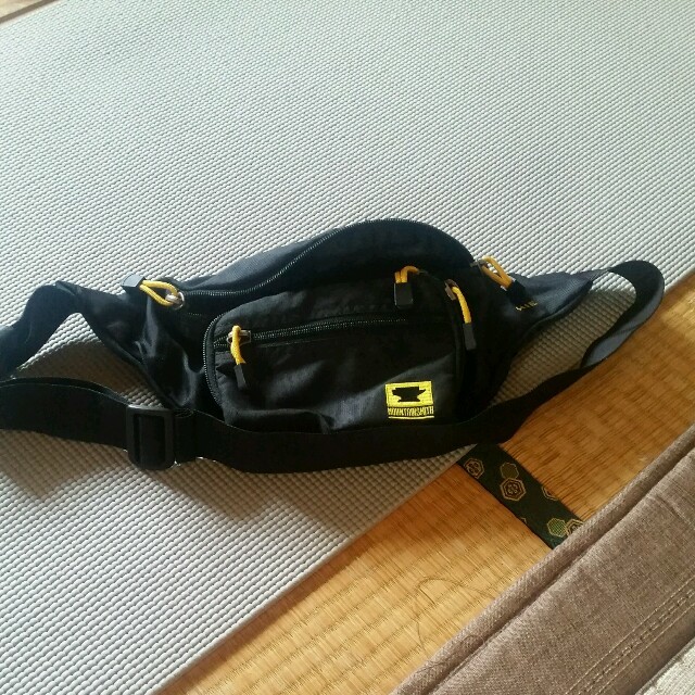 Mountainsmith(マウンテンスミス)のMOUNTAINSMITH ウェストポーチ メンズのバッグ(ウエストポーチ)の商品写真