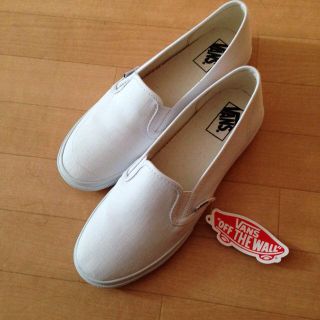 ヴァンズ(VANS)のホワイトVANSスリッポン★(スニーカー)