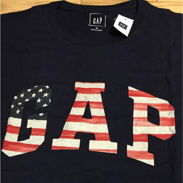 GAP(ギャップ)の新品GAP☆メンズMネイビー！大人気ロゴTシャツ！ メンズのトップス(Tシャツ/カットソー(半袖/袖なし))の商品写真