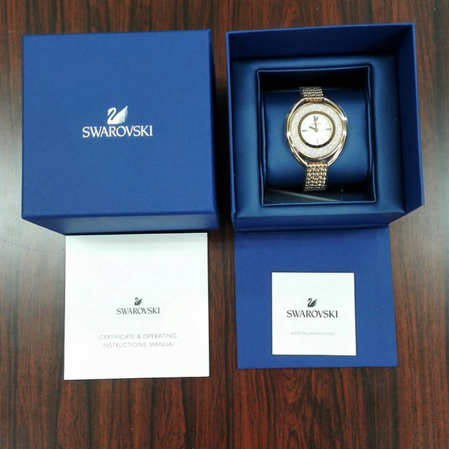 SWAROVSKI(スワロフスキー)のスワロフスキー レディース 時計 レディースのファッション小物(腕時計)の商品写真