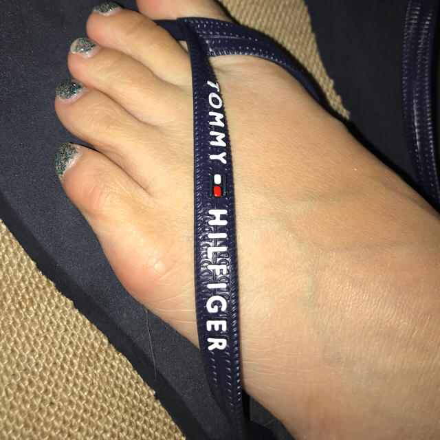 TOMMY HILFIGER(トミーヒルフィガー)のセール Tommy Hilfiger トミー ビーチサンダル レディースの靴/シューズ(サンダル)の商品写真