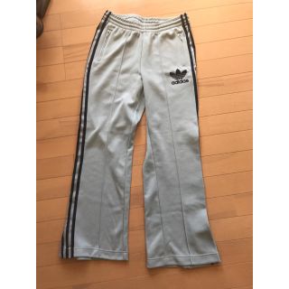 アディダス(adidas)の最終出品今月末まで幻のadidasスウェットパンツ 入手困難M美品(カジュアルパンツ)