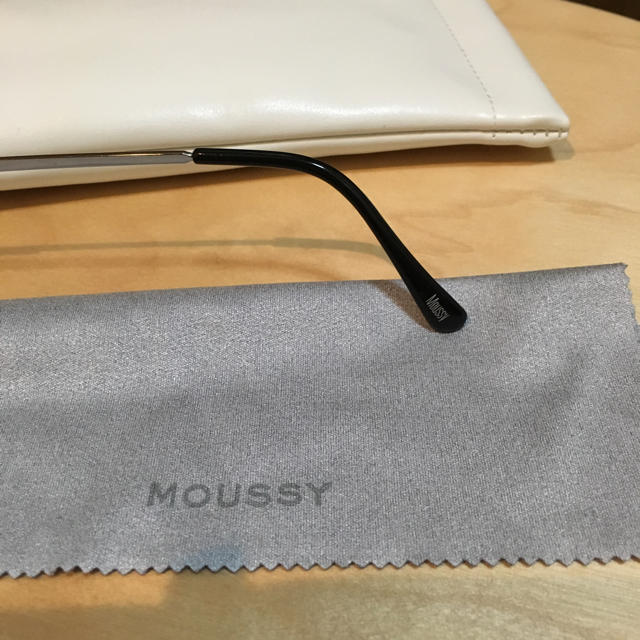 moussy(マウジー)のMOUSSY サングラス レディースのファッション小物(サングラス/メガネ)の商品写真