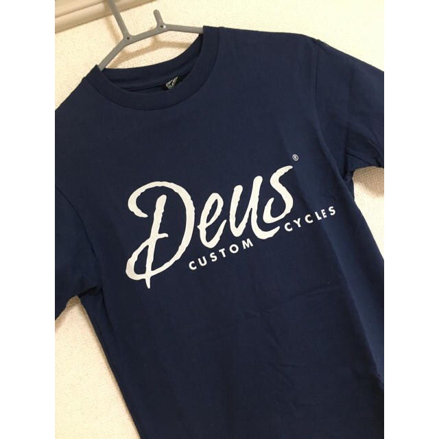 Deus ex Machina(デウスエクスマキナ)の【☆未使用☆】DeusネイビーTシャツ メンズのトップス(Tシャツ/カットソー(半袖/袖なし))の商品写真