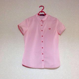 フレッドペリー(FRED PERRY)のフレッドペリー花柄シャツ(シャツ/ブラウス(半袖/袖なし))