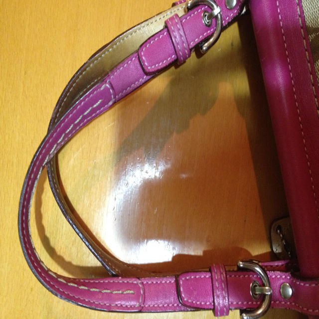 COACH(コーチ)のCOACH  ピンクのカバン♡ レディースのバッグ(ハンドバッグ)の商品写真