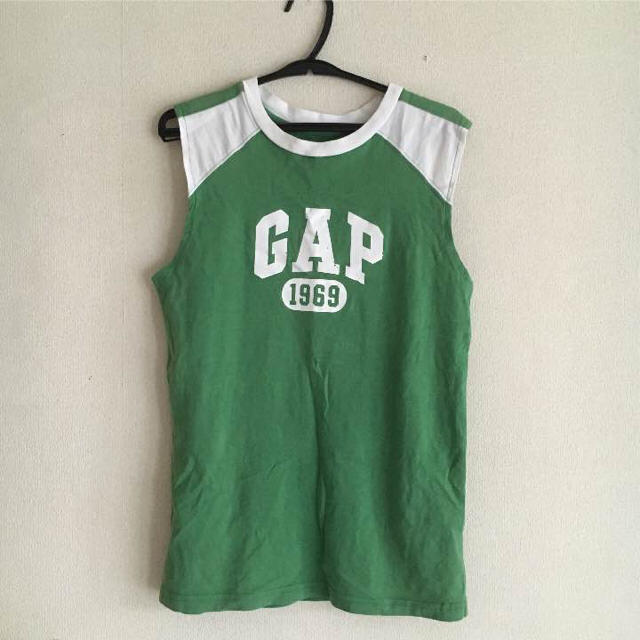 GAP(ギャップ)のGAP タンクトップ キッズ/ベビー/マタニティのキッズ服男の子用(90cm~)(Tシャツ/カットソー)の商品写真