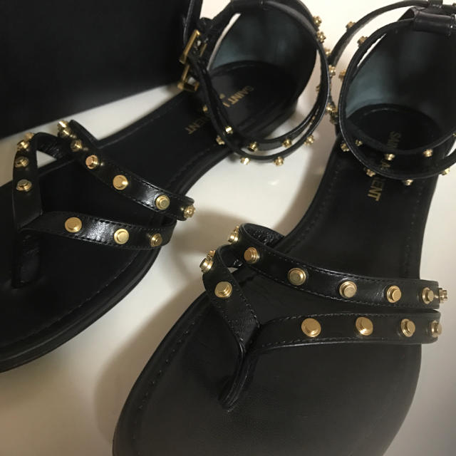 Saint Laurent(サンローラン)のSAINT LAURENT スタッズサンダル レディースの靴/シューズ(サンダル)の商品写真