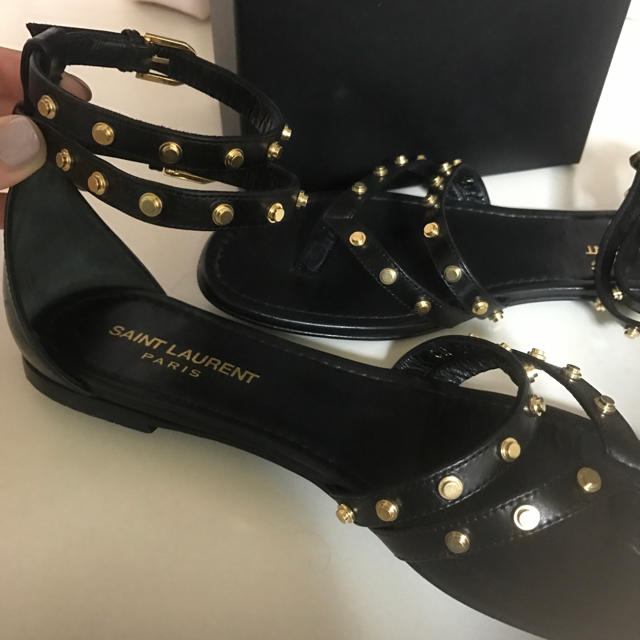 Saint Laurent(サンローラン)のSAINT LAURENT スタッズサンダル レディースの靴/シューズ(サンダル)の商品写真