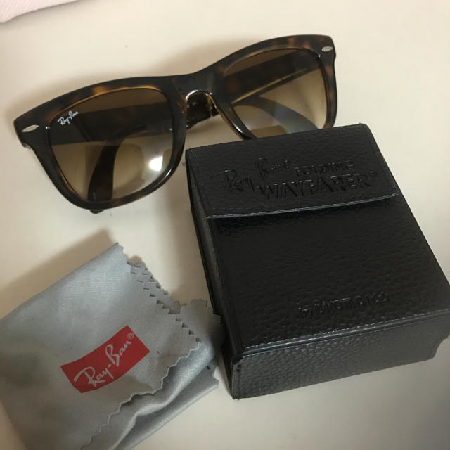 Ray-Ban(レイバン)のRay-Ban 折りたたみ サングラス レディースのファッション小物(サングラス/メガネ)の商品写真