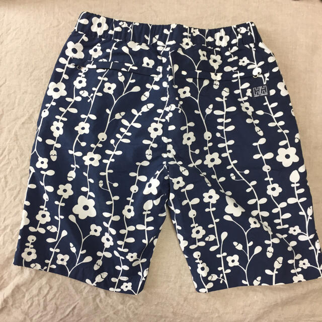 HELLY HANSEN(ヘリーハンセン)のアウトドア用 フラワープリント パンツ レディースのパンツ(ハーフパンツ)の商品写真