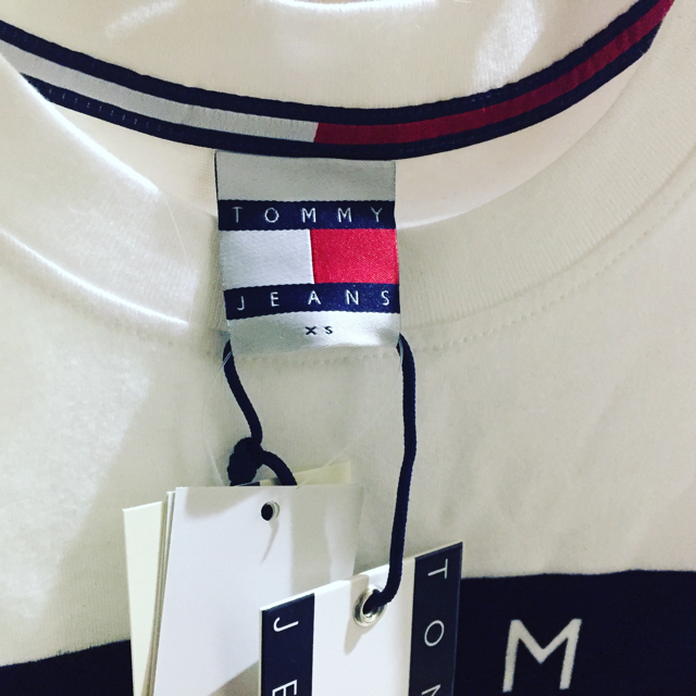 TOMMY HILFIGER(トミーヒルフィガー)のTOMMY JEANS クロップドフィットタンク 90S   * 		   レディースのトップス(Tシャツ(半袖/袖なし))の商品写真