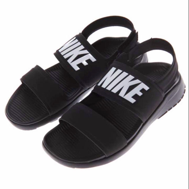NIKE(ナイキ)のNIKE タンジュン サンダル 25cm レディースの靴/シューズ(サンダル)の商品写真