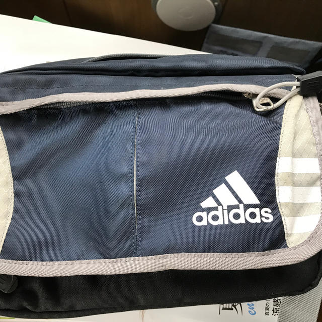 adidas(アディダス)のアディダスのバック メンズのバッグ(ショルダーバッグ)の商品写真