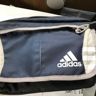 アディダス(adidas)のアディダスのバック(ショルダーバッグ)