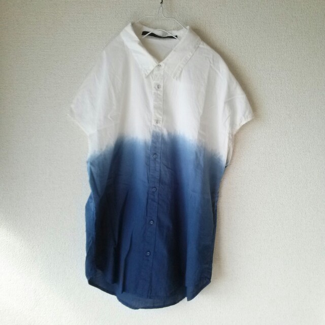 rivet & surge(リベットアンドサージ)のグラデーションシャツ レディースのトップス(シャツ/ブラウス(半袖/袖なし))の商品写真