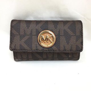 マイケルコース(Michael Kors)のMICHAEL KORS マイケルコース シグネチャー キーケース ブラウン(キーケース)