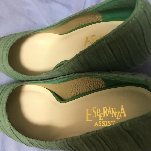 ESPERANZA(エスペランサ)の本日１８時で締め切り！エスペランサ グリーン パンプス レディースの靴/シューズ(ハイヒール/パンプス)の商品写真