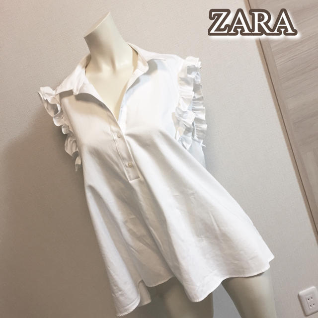 ZARA(ザラ)の送料込み♬ザラ♬フリルデザインブラウス レディースのトップス(シャツ/ブラウス(半袖/袖なし))の商品写真