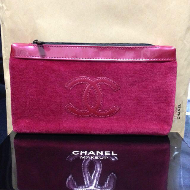 CHANEL(シャネル)のシャネル化粧ポーチ レディースのファッション小物(ポーチ)の商品写真