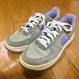 ナイキ(NIKE)の流行りのナイキスニーカー(スニーカー)