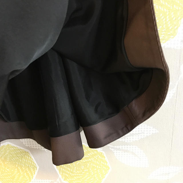 ACNE(アクネ)のACNE STUDIOS タフタスカート  レディースのスカート(ひざ丈スカート)の商品写真