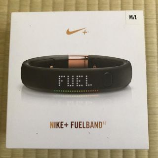 ナイキ(NIKE)のNIKE FUELBAND 限定色 M/L(トレーニング用品)