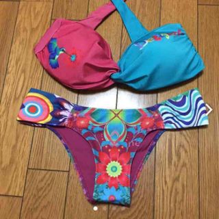新品タグ付き●デシグアルdesigual 大判パレオ●透け感花ラメライン水着