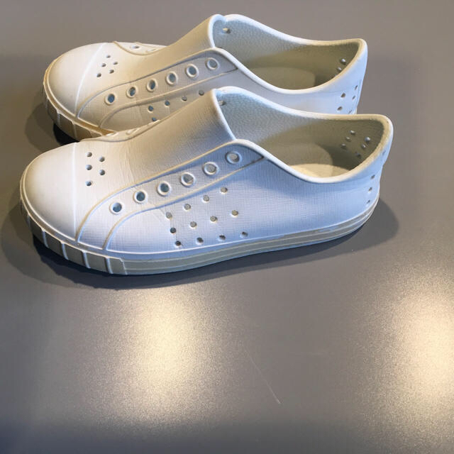 MUJI (無印良品)(ムジルシリョウヒン)のクロックスより軽い キッズ/ベビー/マタニティのキッズ靴/シューズ(15cm~)(サンダル)の商品写真