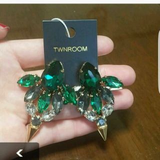 ツインルーム(TWNROOM)のツインルームビジューピアス(ピアス)