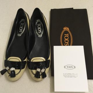 トッズ(TOD'S)のTOD,S クリスタルタッセルシューズ(バレエシューズ)