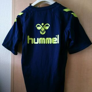 ヒュンメル(hummel)の超美品・水通しのみ
ヒュンメル
プラクティスシャツ
バックプリント
紺×黄(ウェア)