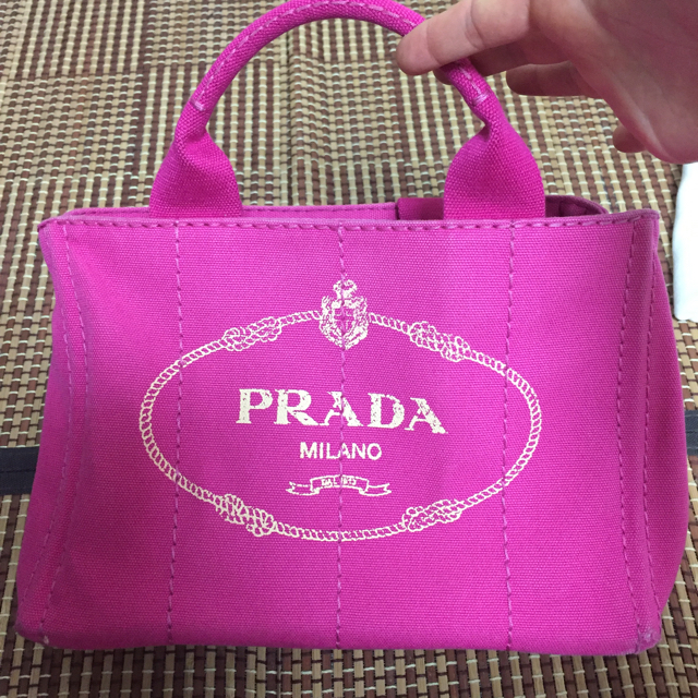 PRADA カナパ ピンクトートバッグ