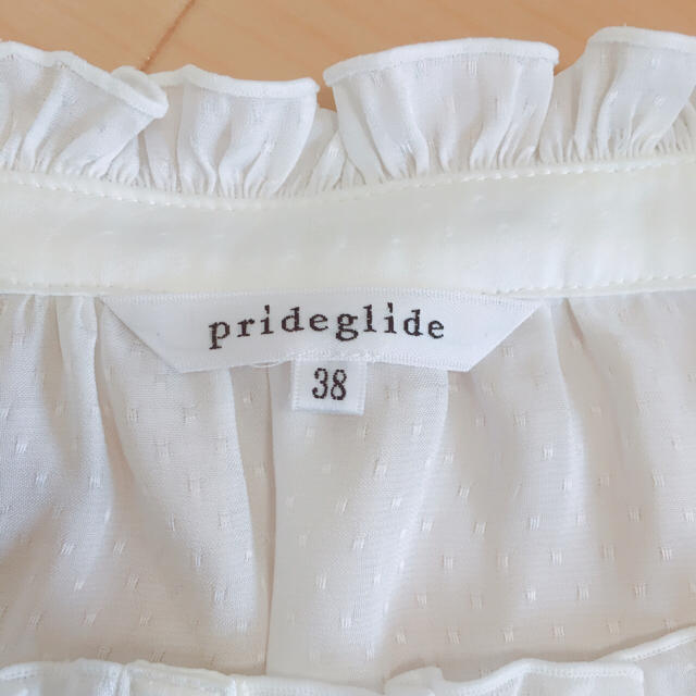 prideglide(プライドグライド)のprideglide ホワイトブラウストップス レディースのトップス(シャツ/ブラウス(半袖/袖なし))の商品写真