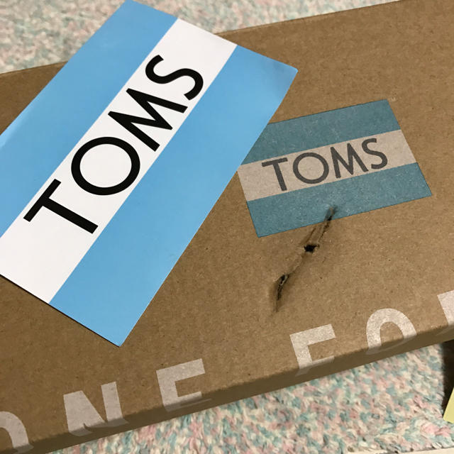 TOMS(トムズ)のトムズ スニーカー スリッポン 23,5cm レディースの靴/シューズ(スリッポン/モカシン)の商品写真