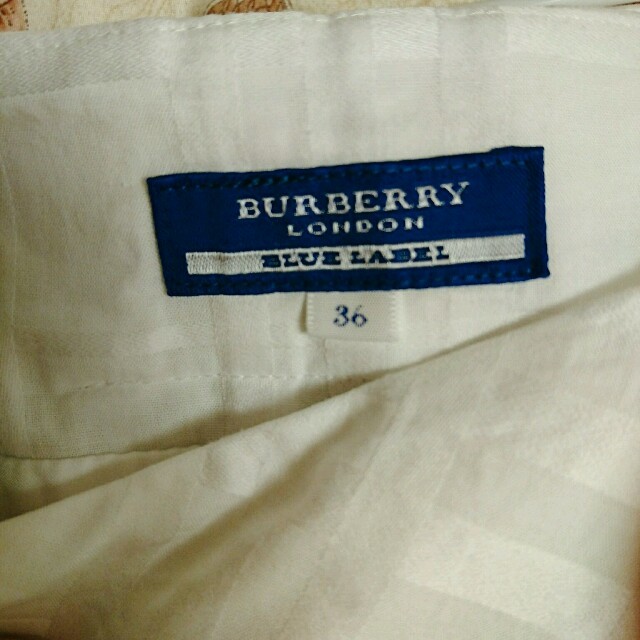 BURBERRY(バーバリー)のBURBERRY●フレアスカート レディースのスカート(ひざ丈スカート)の商品写真