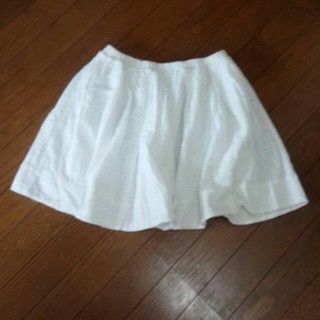 ジーユー(GU)のgu★白コットンレーススカート(ひざ丈スカート)