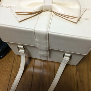 エミリーテンプルキュート(Emily Temple cute)のエミリーテンプルキュート プレゼントボックス バッグ(ハンドバッグ)