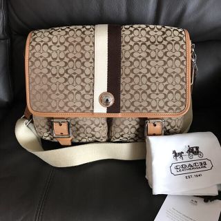 コーチ(COACH)の新品COACH ★シグネチャーSMメッセンジャー(メッセンジャーバッグ)