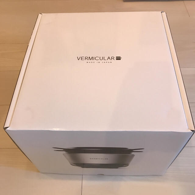 Vermicular(バーミキュラ)の未開封・保証書付★VERMICULAR RICEPOTバーミキュラライスポット  スマホ/家電/カメラの調理家電(調理機器)の商品写真