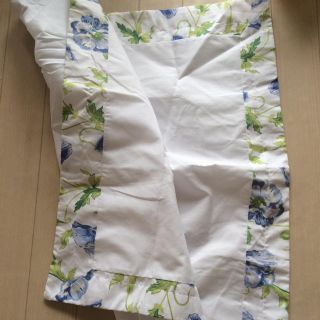 ローラアシュレイ(LAURA ASHLEY)の未使用ローラアシュレイ クッションカバー(クッションカバー)