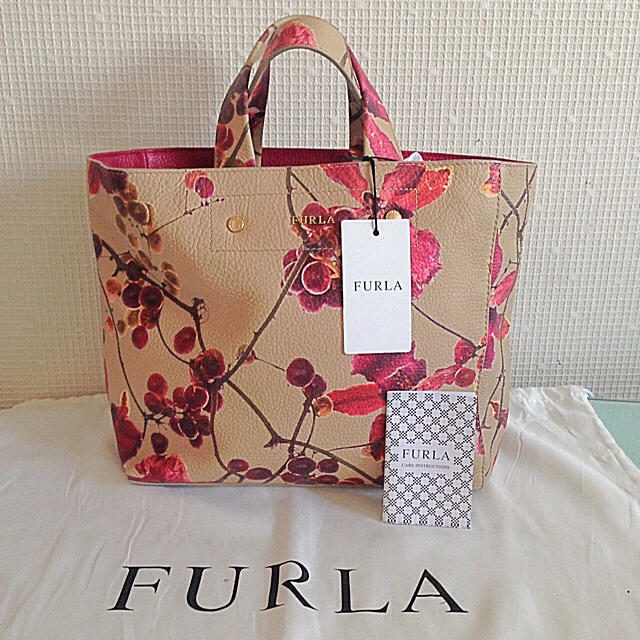 FURLA フルラ 未使用ニコライ コラボ 花柄 MUSA ムーザ トートバッグ