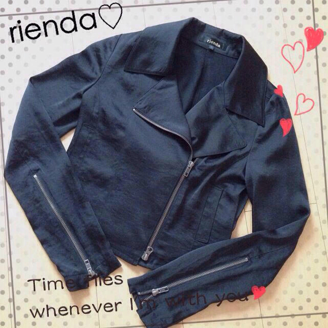 rienda(リエンダ)のrienda♡サテンライダースジャケット レディースのジャケット/アウター(ライダースジャケット)の商品写真