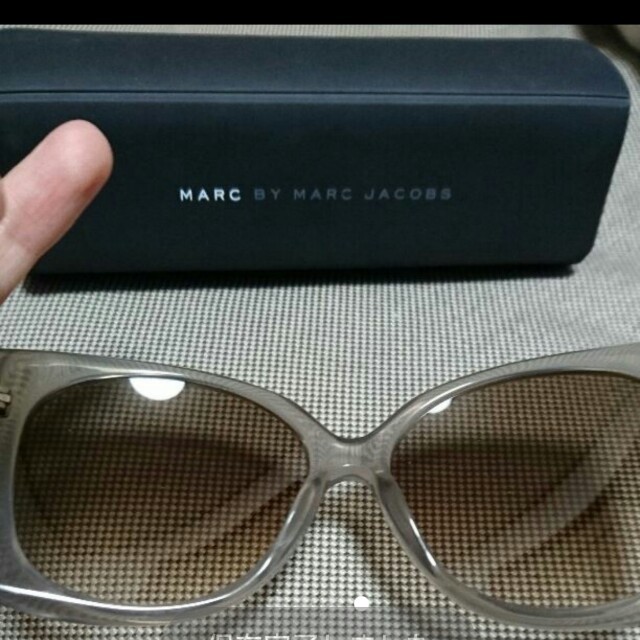 MARC BY MARC JACOBS(マークバイマークジェイコブス)のマークジェイコブス クリアサングラス レディースのファッション小物(サングラス/メガネ)の商品写真