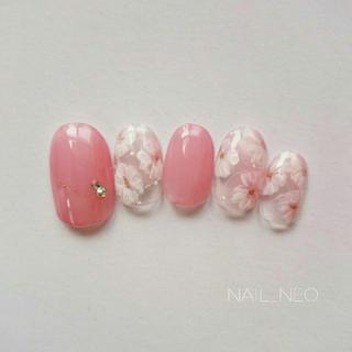 ピンク小花柄ネイル