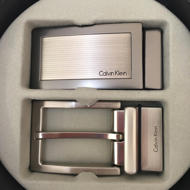 Calvin Klein(カルバンクライン)のCalvin Klein 2バックル　リバーシブルベルト　セット メンズのファッション小物(ベルト)の商品写真