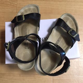 ビルケンシュトック(BIRKENSTOCK)のBIRKENSTOCK エナメルサンダル値引きしました！(サンダル)