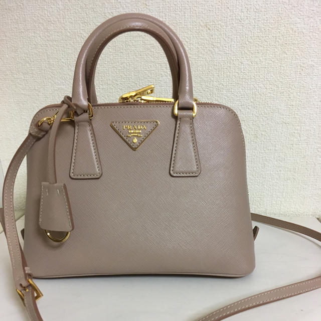 超可爱 PRADA みみ♪ ハンドバッグ みみ様 専用 PRADA プラダ ドゥーブレ サフィアーノ