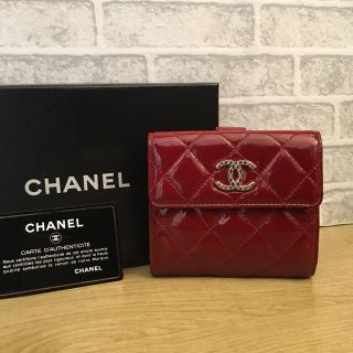 シャネル(CHANEL)のシャネル CHANEL エナメル 折財布 レッド ボルドー 赤 美品(財布)